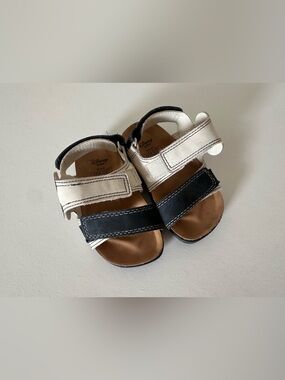 Zara Disney Black and White Toddler Adjustable Strap Sandals 4C